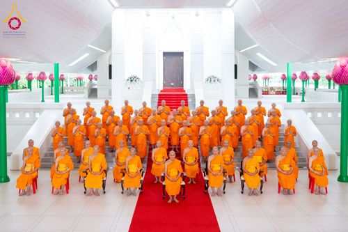 ภาพ No.286632:วันเสาร์ที่ 12 กรกฏาคม พ.ศ.2568 พิธีบรรพชาอุปสมบท  โครงการบรรพชาอุปสมบทหมู่ ธรรมทายาทนานาชาติ(ภาคภาษาจีน), โครงการบรรพชาสามเณร โรงเรียนนานาชาติ รุ่นที 14