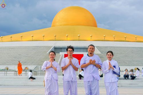 ภาพ No.345199:วันที่ 7 - 19 สิงหาคม พ.ศ.2569 ต้อนรับชาวต่างชาติเยี่ยมชมวัดพระธรรมกาย