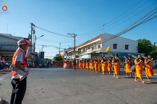 ภาพ No.105985:V.2 ทุ่มเท การเตรียมงาน เก็บงาน การรับบุญของเจ้าหน้าที่หน่วยงานต่างๆ เพื่อโครงการธรรมยาตรา กตัญญูบูชามหาปูชนียาจารย์ พระมงคลเทพมุนี (สด จนฺทสโร) พระผู้ปราบมาร อนุสรณ์สถาน 7 แห่ง ปีที่ 12 ระหว่างวันที่ 2 - 31 มกราคม พ.ศ.2567