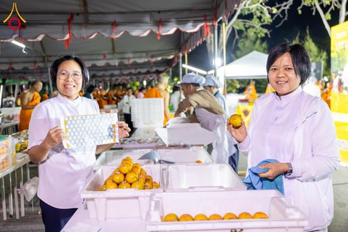 ภาพ No.288784:วันที่ 6 มกราคม พ.ศ. 2569 พิธีถวายภัตตาหารเป็นสังฆทาน แด่พระธรรมยาตรา ในโครงการธรรมยาตรา กตัญญูบูชา มหาปูชนียาจารย์ พระมงคลเทพมุนี(สด จนฺทสโร) พระผู้ปราบมาร อนุสรณ์สถาน 7 แห่ง ปีที่ 14 ณ อนุสรณ์สถานมหาวิหารพระมงคลเทพมุนี (โลตัสแลนด์) อ.สองพี่น้อง จ.สุพรร