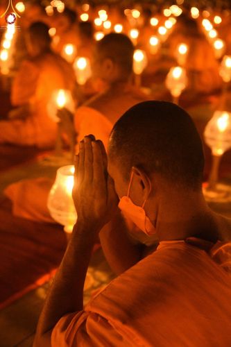 ภาพ No.75348:พิธีจุดประทีปถวายเป็นพุทธบูชา และบูชาธรรมมหาปูชนียาจารย์ ในโครงการธรรมยาตรากตัญญูบูชา มหาปูชนียาจารย์ พระมงคลเทพมุนี(สด จนฺทสโร) พระผู้ปราบมาร ปีที่ 11 ณ อนุสรณ์สถานลำดับที่ 7 สถานที่ขยายวิชชาธรรมกาย วัดพระธรรมกาย จ.ปทุมธานี วันที่ 31 มกราคม พ.ศ. 2566