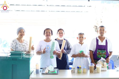 ภาพ No.320935:วันเสาร์ที่ 11 เมษายน พ.ศ.2569 พิธีตักบาตรฉลองสามเณรใหม่ ณ ศูนย์อบรมเยาวชนนครปฐม