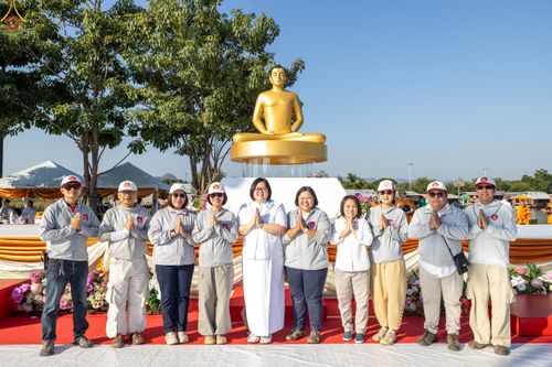 ภาพ No.282510:วันที่ 19 -20 ธันวาคม พ.ศ.2568 เบื้องหลังความสำเร็จ ของการจัดงานตักบาตร พระ 10,000 รูป Skywalk กาญจนบุรี