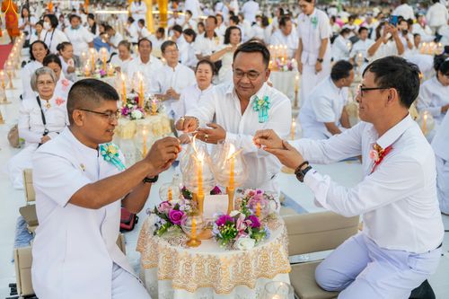 ภาพ No.302172:วันที่ 23 มกราคม พ.ศ. 2569 พิธีจุดประทีปธรรมถวายเป็นพุทธบูชา (ภาพชุดที่ 2) และบูชาธรรมมหาปูชนียาจารย์  ณ อนุสรณ์สถานลำดับที่ 5 สถานที่เผยแผ่วิชชาธรรมกายครั้งแรก อนุสรณ์สถานบางปลา วัดบางปลา อำเภอบางเลน จังหวัดนครปฐม ในโครงการธรรมยาตรา กตัญญูบูชา มหาปูชนีย