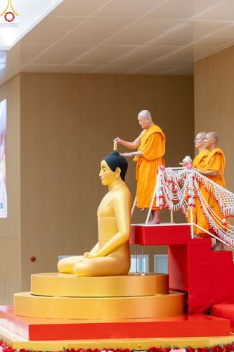 ภาพ No.84743:พิธีบรรจุพระบรมสารีริกธาตุภายในเกตุดอกบัวตูม องค์พระประธาน ณ ห้องแก้วสารพัดนึก 2 วัดพระธรรมกาย ในวันอาสาฬหบูชา อังคารที่ 1 สิงหาคม พ.ศ.2566