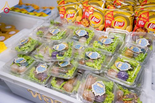 ภาพ No.289891:วันที่ 8 มกราคม พ.ศ. 2569 พิธีถวายภัตตาหารเป็นสังฆทาน แด่พระธรรมยาตรา ณ อนุสรณ์สถานคลองบางนางแท่น อ.สามพราน จ.นครปฐม ในโครงการธรรมยาตรา กตัญญูบูชา มหาปูชนียาจารย์ พระมงคลเทพมุนี(สด จนฺทสโร) พระผู้ปราบมาร อนุสรณ์สถาน 7 แห่ง ปีที่ 14