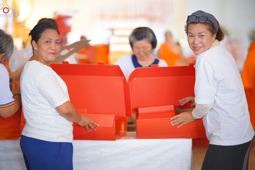 ภาพ No.320507:วันที่ 10 เมษายน พ.ศ.2569 การเตรียมกล่องไทยธรรม เพื่องานถวายมหาสังฆทาน 40,000 กว่าวัดทั่วประเทศ วันคุ้มครองโลก 22 เมษายน พ.ศ.2569 วัดพระธรรมกาย