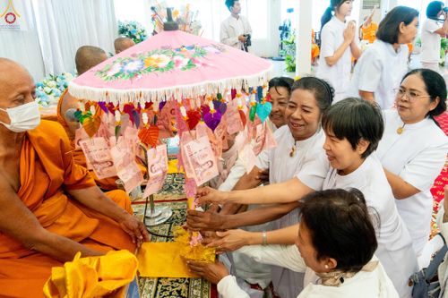 ภาพ No.291860:วันที่ 9 มกราคม พ.ศ. 2569 พิธีทอดผ้าป่าทำนุบำรุงศาสนสถาน ณ วัดศรีเมือง จ.สมุทรสาคร ในโครงการธรรมยาตรา กตัญญูบูชา มหาปูชนียาจารย์ พระมงคลเทพมุนี(สด จนฺทสโร) พระผู้ปราบมาร อนุสรณ์สถาน 7 แห่ง ปีที่ 14