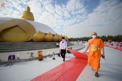 ภาพ No.306741:ภาพเบื้องหลังอาสาสมัครรวมใจ ชุดที่ 5 ในโครงการธรรมยาตรา กตัญญูบูชา มหาปูชนียาจารย์ พระมงคลเทพมุนี(สด จนฺทสโร) พระผู้ปราบมาร อนุสรณ์สถาน 7 แห่ง ปีที่ 14