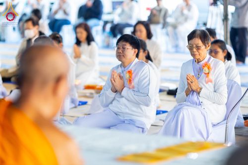 ภาพ No.290817:วันที่ 9 มกราคม พ.ศ. 2569 พิธีถวายภัตตาหารเป็นสังฆทาน แด่พระธรรมยาตรา ณ อนุสรณ์สถานคลองบางนางแท่น อ.สามพราน จ.นครปฐม ในโครงการธรรมยาตรา กตัญญูบูชา มหาปูชนียาจารย์ พระมงคลเทพมุนี(สด จนฺทสโร) พระผู้ปราบมาร อนุสรณ์สถาน 7 แห่ง ปีที่ 14