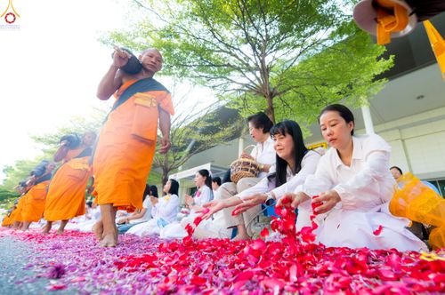 ภาพ No.305803:วันที่ 25 มกราคม พ.ศ. 2569 พิธีต้อนรับพระธรรมยาตรา วัดพระธรรมกาย(ภาพชุดที่ 3) ในโครงการธรรมยาตรา กตัญญูบูชา มหาปูชนียาจารย์ พระมงคลเทพมุนี(สด จนฺทสโร) พระผู้ปราบมาร อนุสรณ์สถาน 7 แห่ง ปีที่ 14