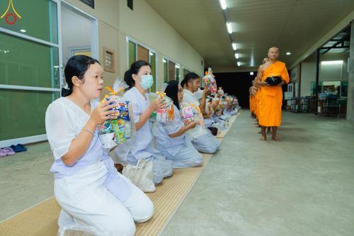 ภาพ No.157052:โครงการ อุบาสกแก้ว อุบาสิกาแก้ว รุ่นที่ 3 ตัวแทนทอดกฐินสามัคคีทั่วไทย 30,000 วัด ระหว่างวันที่ 20-22 กันยายน พ.ศ. 2567 ณ ธุดงคสถานชลบุรี