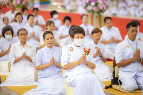 ภาพ No.159250:พิธีบูชาข้าวพระ ในวันอาทิตย์ต้นเดือน วันที่ 6 ตุลาคม พ.ศ. 2567 ณ สภาธรรมกายสากล วัดพระธรรมกาย