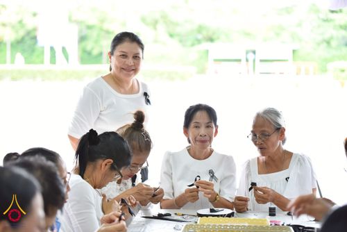 ภาพ No.267651:วันที่ 7 พฤศจิกายน พ.ศ. 2568 พสกนิกรอำเภอคลองหลวง รวมใจบำเพ็ญกุศลปัณรสมวาร (15 วัน) อุทิศถวายเป็นพระราชกุศลแด่ “สมเด็จพระพันปีหลวง” ณ วัดพระธรรมกาย