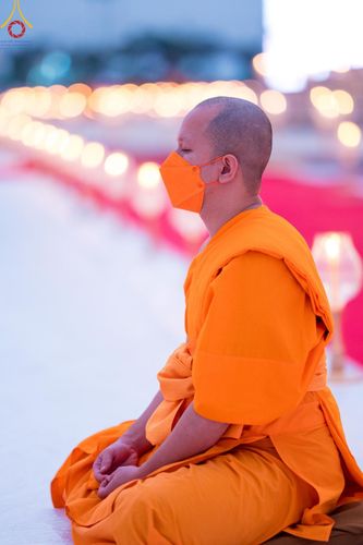 ภาพ No.118275:พิธีจุดประทีปถวายเป็นพุทธบูชา และบูชาธรรมมหาปูชนียาจารย์ พระมงคลเทพมุนี(สด จนฺทสโร) วันที่ 24 มกราคม พ.ศ. 2567 ณ อนุสรณ์สถานบางปลา อ.บางเลน จ.นครปฐม