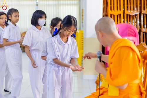 ภาพ No.195147:พิธีทอดผ้าป่าทำนุบำรุงศาสนสถาน ณ วัดไผ่โรงวัว ต.บางตาเถร อ.สองพี่น้อง จ.สุพรรณบุรี ในโครงการธรรมยาตรา กตัญญูบูชา มหาปูชนียาจารย์ พระมงคลเทพมุนี(สด จนฺทสโร) พระผู้ปราบมาร อนุสรณ์สถาน 7 แห่ง ปีที่ 13 วันที่ 13 มกราคม พ.ศ. 2568