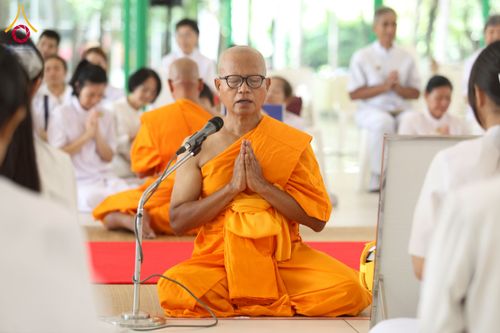 ภาพ No.244874:วันเสาร์ที่ 6 กันยายน พ.ศ. 2568 พิธีถวายบาตร บรรพชา อุปสมบทของนาคธรรมทายาท โครงการอุปสมบทหมู่บูชาธรรมครบรอบ 108 ปี  วันครูผู้ค้นพบวิชชาธรรมกาย ณ โบสถ์พระไตรปิฎก วัดพระธรรมกาย