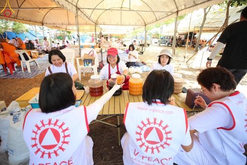 ภาพ No.110084:V.8 พลังทีม การเตรียมงาน เก็บงาน การรับบุญของเจ้าหน้าที่หน่วยงานต่างๆ เพื่อโครงการธรรมยาตรา กตัญญูบูชามหาปูชนียาจารย์ พระมงคลเทพมุนี (สด จนฺทสโร) พระผู้ปราบมาร อนุสรณ์สถาน 7 แห่ง ปีที่ 12 ระหว่างวันที่ 2 - 31 มกราคม พ.ศ.2567