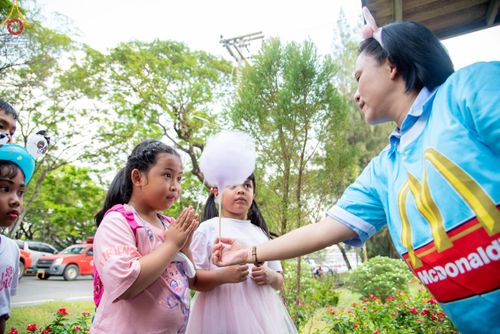 ภาพ No.111320:กิจกรรมงานวันเด็กแห่งชาติ รวมพลังเด็กเก่งและดี สร้างความดีสากล ปีที่ 6 ร่วมจัดโดย เทศบาลเมืองท่าโขลง พุทธสมาคมปทุมธานี องค์การบริหารส่วนตำบลคลองสาม ณ วัดพระธรรมกาย จ.ปทุมธานี วันที่ 13 มกราคม พ.ศ. 2567