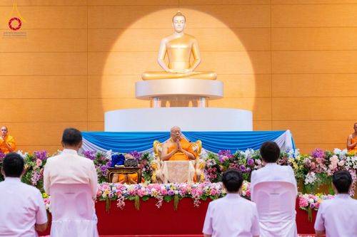 ภาพ No.185343:พิธีถวายมหาสังฆทาน 1,000 วัด ในวาระอายุวัฒนมงคล 84 ปี หลวงพ่อทัตตชีโว วันอาทิตย์ที่ 22 ธันวาคม พ.ศ. 2567 ณ สภาธรรมกายสากล วัดพระธรรมกาย