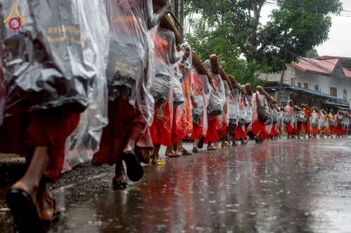 ภาพ No.226341:วันที่ 7-10 พฤษภาคม พ.ศ. 2568 โครงการเดินธรรมยาตรา สยาม-ลังกา ธรรมยาตรา ฉลองเทศกาลวิสาขบูชาแห่งชาติ ศรีลังกา บูชาธรรม 81 ปี หลวงพ่อธัมมชโย เมืองนูวราอิลิยา ประเทศศรีลังกา