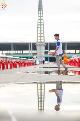 ภาพ No.219165:วันที่ 19-21 เมษายน พ.ศ. 2568 การเตรียมงานในลานธรรม , วิหารคด เพื่องานวันคุ้มครองโลก 22 เมษายน พ.ศ. 2568