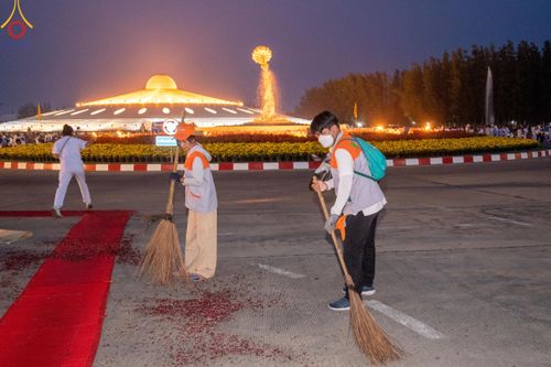 ภาพ No.121862:V.22 ต่อไป การเตรียมงาน เก็บงาน การรับบุญของเจ้าหน้าที่หน่วยงานต่างๆ เพื่อโครงการธรรมยาตรา กตัญญูบูชา มหาปูชนียาจารย์ พระมงคลเทพมุนี (สด จนฺทสโร) พระผู้ปราบมาร อนุสรณ์สถาน 7 แห่ง ปีที่ 12 ระหว่างวันที่ 2 - 31 มกราคม พ.ศ.2567