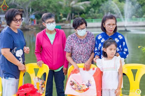 ภาพ No.222239:วันที่ 26-27 เมษายน พ.ศ. 2568 ศูนย์ปฏิบัติธรรมสวนผึ้ง ร่วมกับ ธุดงค์คสถานประจวบคีรีขันธ์ และวัดอ่าวน้อย  จัดกิจกรรมเดินธรรมยาตรา ตักบาตรข้าวสารอาหารแห้ง และจุดประทีปถวายเป็นพุทธบูชา ณ วัดอ่าวน้อย จ.ประจวบคีรีขันธ์