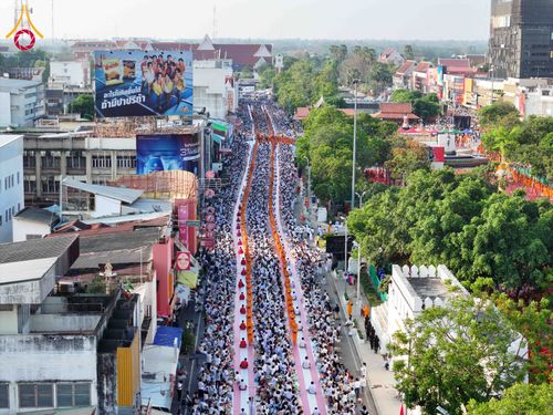 ภาพ No.312640:วันอาทิตย์ที่ 8 มีนาคม พ.ศ.2569 ทำบุญเมืองนครราชสีมา 558 ปี ตักบาตรพระ 10,000 รูป