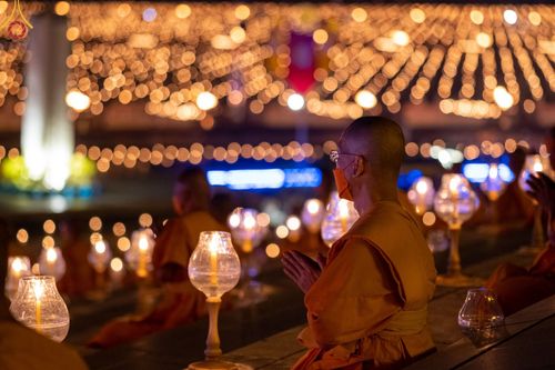ภาพ No.77285:พิธีจุดมาฆประทีป ในวันมาฆบูชา อาทิตย์ต้นเดือนที่ 6 มีนาคม พ.ศ. 2566 ณ วัดพระธรรมกาย อ.คลองหลวง จ.ปทุมธานี