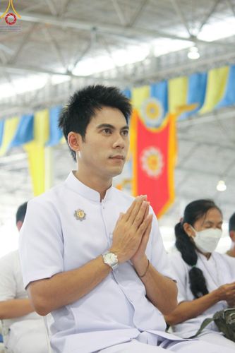 ภาพ No.123110:พิธีตักบาตร และพิธีบูชาข้าวพระ ในวันอาทิตย์ต้นเดือนที่ 4 กุมภาพันธ์ พ.ศ. 2567 ณ วัดพระธรรมกาย จ.ปทุมธานี