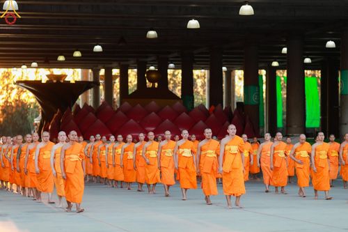 ภาพ No.132740:พิธีปลงผมยุวธรรมทายาท รุ่นที่ 32 มัชฌิมธรรมทายาท รุ่นที่ 28 ณ ลานธรรม วัดพระธรรมกาย วันเสาร์ที่ 30 มีนาคม พ.ศ. 2567