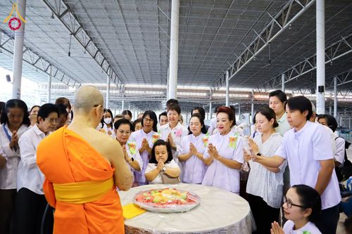 ภาพ No.121655:พิธีถวายภัตตาหารเป็นสังฆทาน แด่คณะพระธรรมยาตรา ปีที่ 12 วันที่ 31 มกราคม พ.ศ. 2567 ณ สภาธรรมกายสากล วัดพระธรรมกาย