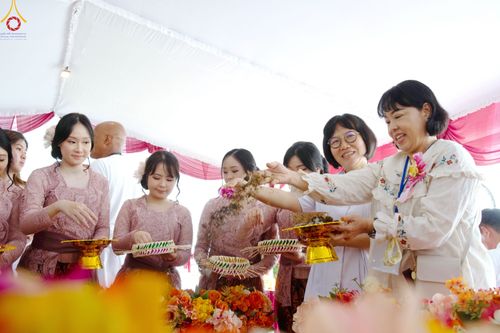 ภาพ No.82156:พิธีกลั่นแผ่นดินเพื่อสร้าง BOROBUDUR INNER PEACE SANCTURY ในวันเสาร์ที่ 3 มิ.ย. พ.ศ.2566 ณ ประเทศอินโดนีเซีย