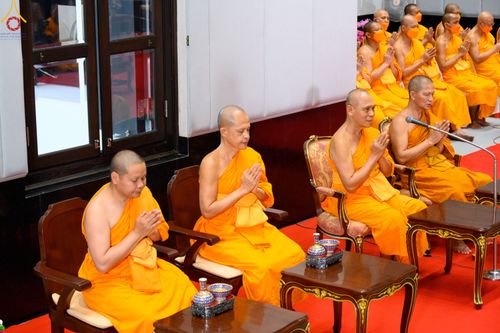 ภาพ No.78591:พิธีต้อนรับสัญญาบัตร พัดยศ ผ้าไตรและถวายมุทิตาสักการะฯ พระครูสิทธิรัตนวิเทศ และ พระครูวิเทศสันติคุณ วันอังคารที่ 28 มีนาคม พ.ศ. 2566 ณ อุโบสถวัดพระธรรมกาย