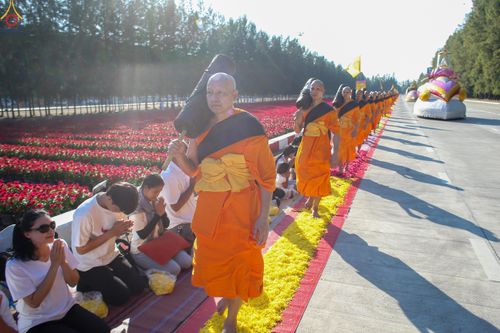 ภาพ No.279624:วันที่ 2 มกราคม พ.ศ.2569 พิธีต้อนรับพระธรรมยาตรา ครั้งที่ 1 ณ วัดพระธรรมกาย (วิหารหลวงปู่ - พระมหาธรรมกายเจดีย์)