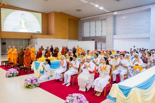 ภาพ No.327724:วันที่ 3 พฤษภาคม พ.ศ.2569 พิธีรับมอบพระบรมสารีริกธาตุ จากสาธารณรัฐแห่งสหภาพเมียนมา ณ ห้องแก้วสารพัดนึก วัดพระธรรมกาย