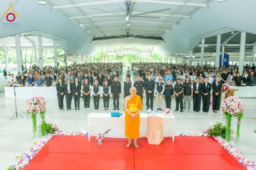 ภาพ No.336492:วันเสาร์ที่ 20 มิถุนายน 2569  โรงเรียน อบต.คลองสาม จัดโครงการ “โรงเรียนพ่อ–แม่”  เสริมพลังครอบครัวร่วมพัฒนาเด็กสู่การเป็นคนเก่งและดี  ผู้นำฟื้นฟูศีลธรรมโลก ณ วัดพระธรรมกาย