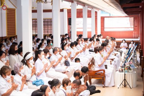 ภาพ No.74890:พิธีเจริญพระพุทธมนต์ ปฏิบัติธรรม มอบทุนการศึกษา ถวายสังฆทาน 106 วัด เพื่อถวายเป็นพุทธบูชา และขับเคลื่อนโครงการหมู่บ้านรักษาศีล 5 โดยคณะสงฆ์จังหวัดนครปฐม คณะศิษยานุศิษย์วัดพระธรรมกาย โครงการธรรมยาตราฯ ปีที่ 11 ณ วัดบางปลา อ.บางเลน จ.นครปฐม วันที่ 28 มกราค