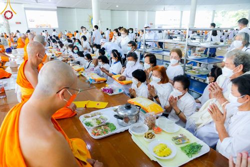 ภาพ No.68152:พิธีบุพเปตพลี ครั้งที่ 131 เพื่ออุทิศบุญกุศลแด่บรรพบุรุษผู้ล่วงลับ วันที่ 22 ธันวาคม พ.ศ. 2565 ณ วัดพระธรรมกาย