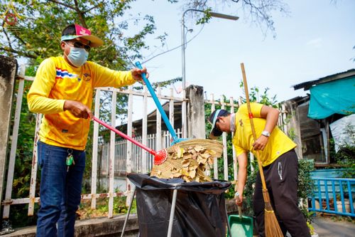 ภาพ No.72749:พระธรรมยาตรา ปฏิบัติศาสนกิจทำนุบำรุงศาสนสถาน, สวดธรรมจักร ,ปฏิบัติธรรม ร่วมกับชุมชน,นักเรียนเด็กดีวีสตาร์ ในโครงการธรรมยาตรากตัญญูบูชา มหาปูชนียาจารย์ พระมงคลเทพมุนี(สด จนฺทสโร) พระผู้ปราบมาร อนุสรณ์สถาน 7 แห่ง ปีที่ 11 ณ วัดโบสถ์(บน) อ.บางกรวย จ.นนทบุรี
