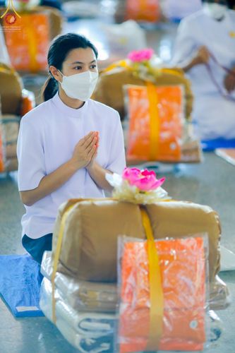 ภาพ No.66430:พิธีถวายอุปกรณ์เครื่องกันหนาว แด่คณะพระภิกษุ สามเณร วัดพระธรรมกาย วันเสาร์ที่ 10 ธันวาคม พ.ศ. 2565 ณ สภาธรรมกายสากล วัดพระธรรมกาย จ.ปทุมธานี