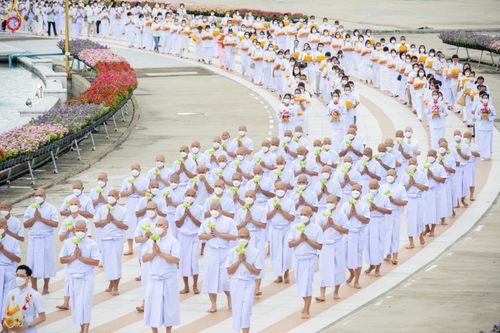 ภาพ No.87772:พิธีบรรพชาอุปสมบท ในโครงการอุปสมบทหมู่บูชาธรรม วันครูผู้ค้นพบวิชชาธรรมกาย ณ วัดพระธรรมกาย ในวันเสาร์ที่ 16 กันยายน พ.ศ.2566