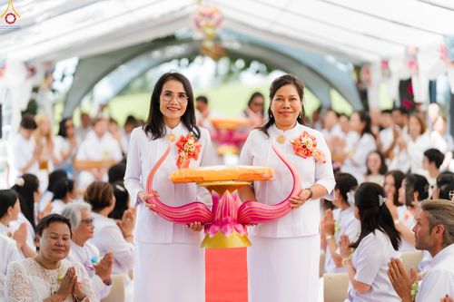 ภาพ No.286136:วันที่ 13 กรกฎาคม พ.ศ. 2568  พิธีทอดผ้าป่าฉลอง 13 ปี  วัดพระธรรมกายสวิตเซอร์แลนด์