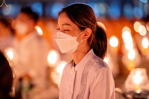 ภาพ No.75396:พิธีจุดประทีปถวายเป็นพุทธบูชา และบูชาธรรมมหาปูชนียาจารย์ ในโครงการธรรมยาตรากตัญญูบูชา มหาปูชนียาจารย์ พระมงคลเทพมุนี(สด จนฺทสโร) พระผู้ปราบมาร ปีที่ 11 ณ อนุสรณ์สถานลำดับที่ 7 สถานที่ขยายวิชชาธรรมกาย วัดพระธรรมกาย จ.ปทุมธานี วันที่ 31 มกราคม พ.ศ. 2566