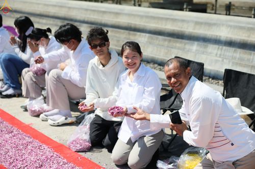 ภาพ No.304061:วันที่ 25 มกราคม พ.ศ. 2569 พิธีต้อนรับพระธรรมยาตรา  รร.สามัคคีราษฏร์บำรุง-วัดพระธรรมกาย ในโครงการธรรมยาตรา กตัญญูบูชา มหาปูชนียาจารย์ พระมงคลเทพมุนี(สด จนฺทสโร) พระผู้ปราบมาร อนุสรณ์สถาน 7 แห่ง ปีที่ 14