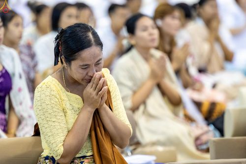ภาพ No.327731:วันที่ 3 พฤษภาคม พ.ศ.2569 พิธีรับมอบพระบรมสารีริกธาตุ จากสาธารณรัฐแห่งสหภาพเมียนมา ณ ห้องแก้วสารพัดนึก วัดพระธรรมกาย