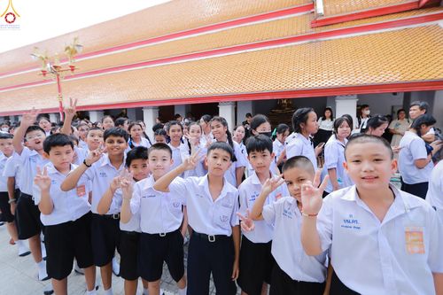 ภาพ No.288926:วันพุธที่ 17 ธันวาคม พ.ศ.2568 กิจกรรมเยาวชนไทยรวมใจทำความดี "เด็กดีมหานคร ต้นแบบด้านศีลธรรม" แข่งขันสอบตอบปัญหาศีลธรรมในพระพุทธศาสนา ครั้งที่ 7 และวันรวมพลังเด็กดี V-Star ประจำปี 2568 ณ วัดมหาธาตุยุวราชรังสฤษฎิ์ราชวรมหาวิหาร กรุงเทพมหานคร