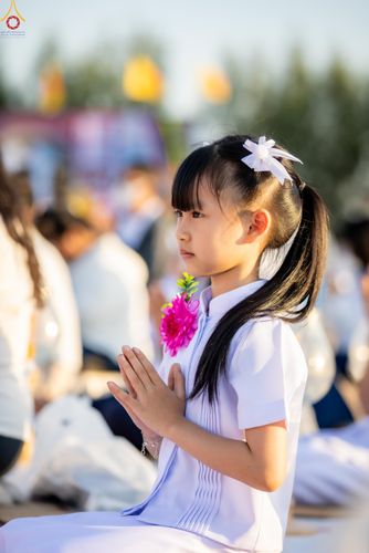 ภาพ No.302055:วันที่ 23 มกราคม พ.ศ. 2569 พิธีจุดประทีปธรรมถวายเป็นพุทธบูชา และบูชาธรรมมหาปูชนียาจารย์  ณ อนุสรณ์สถานลำดับที่ 5 สถานที่เผยแผ่วิชชาธรรมกายครั้งแรก อนุสรณ์สถานบางปลา วัดบางปลา อำเภอบางเลน จังหวัดนครปฐม ในโครงการธรรมยาตรา กตัญญูบูชา มหาปูชนียาจารย์ พระมงคล