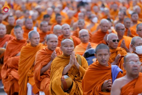 ภาพ No.313951:วันอาทิตย์ที่ 14 มีนาคม พ.ศ. 2569 ทำบุญเมืองหาดใหญ่ตักบาตรพระ 1,109 รูป เติมบุญใหญ่ หลังวิกฤตมหาอุทกภัย ณ ซุ้มประตูไชน่าทาวน์ ถนนศุภสารรังสรรค์ อ.หาดใหญ่ จ.สงขลา